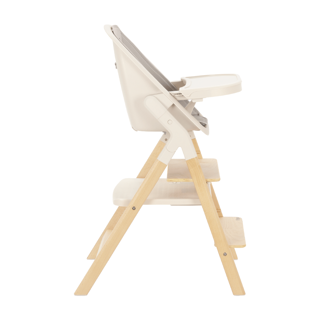 Chaise longue, high chair, side chair and Ergo 4 training tower