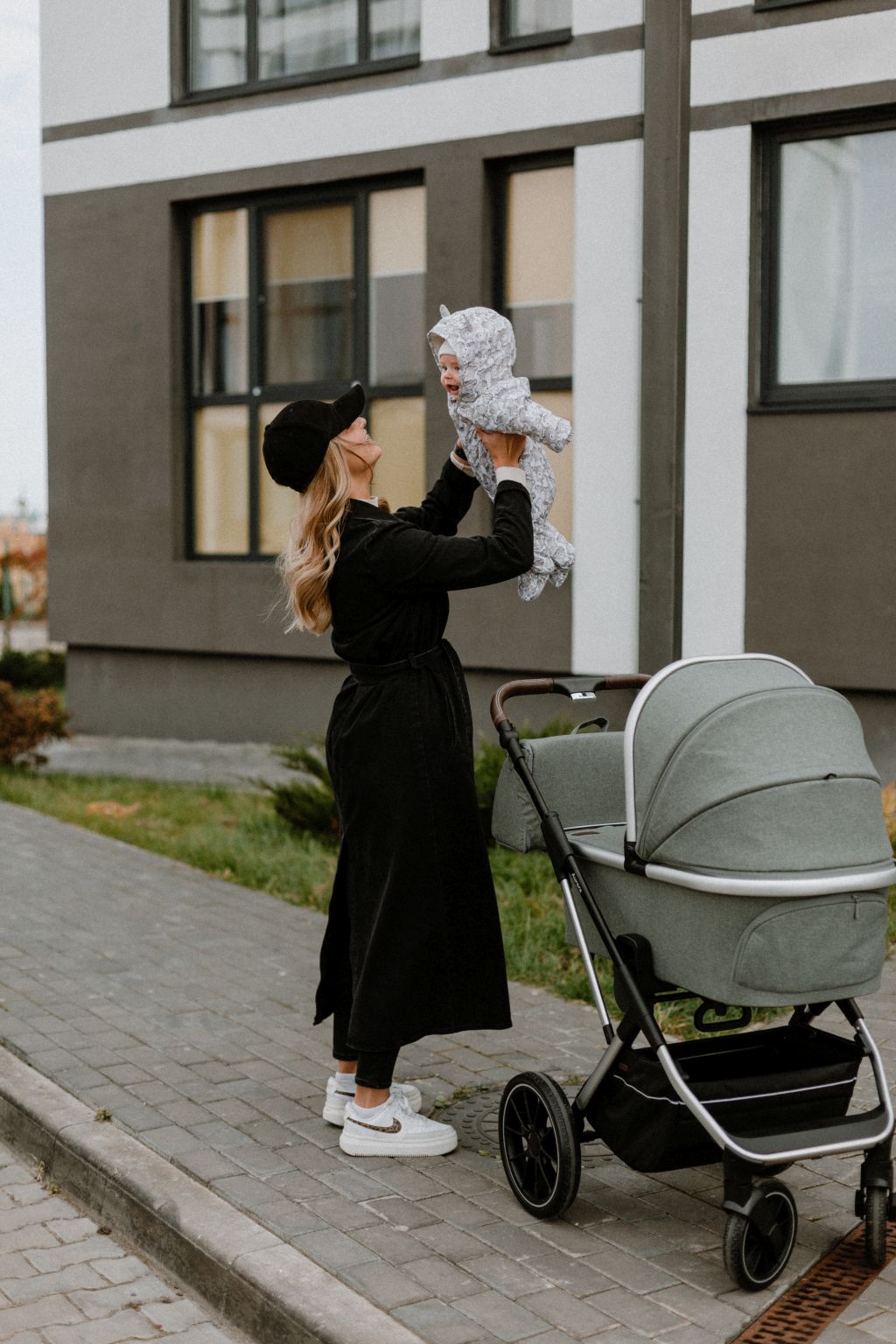 Through life with Carrello: non-fictional stories of family discoveries 1