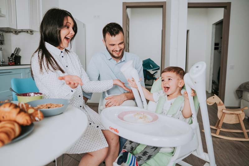 A high chair for feeding. Very nice! 1