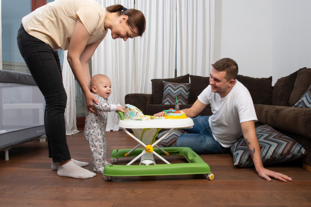 Adults, are you being reprimanded, or How to help a child become smart by playing 2