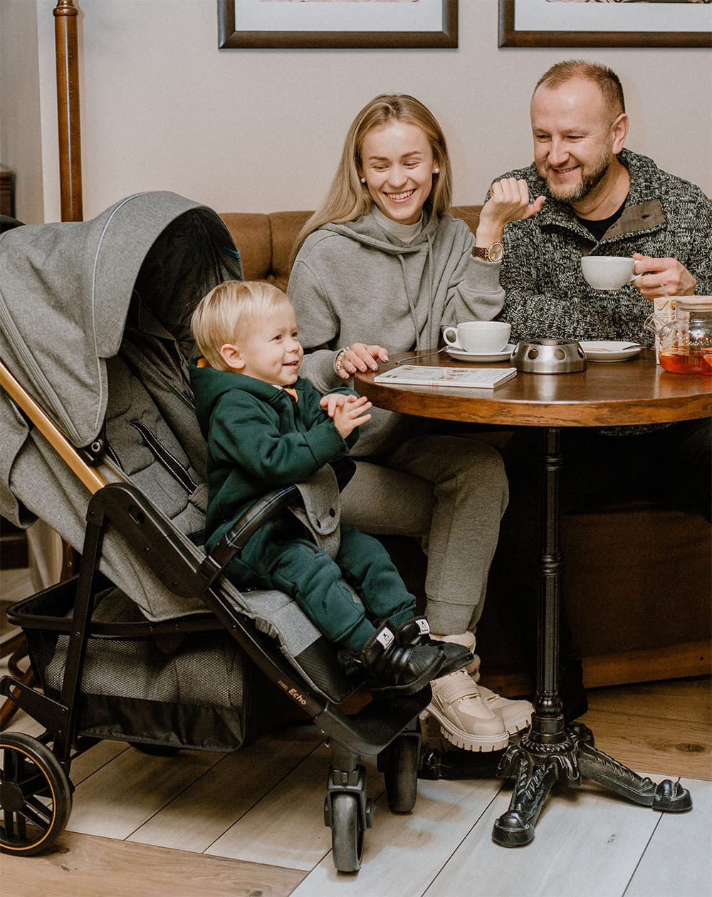 How to teach a child to sit, crawl and walk. Top secret 1