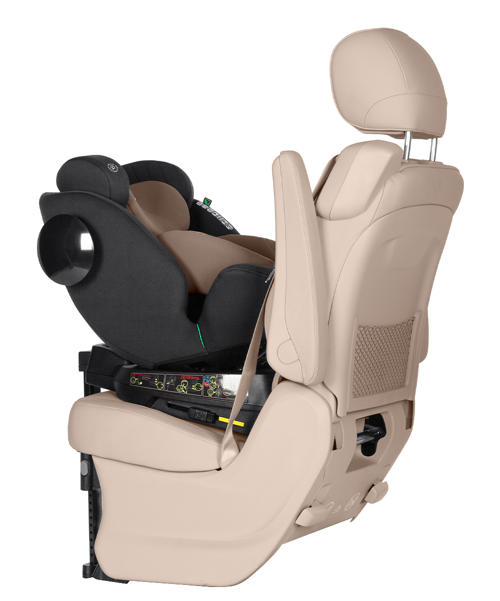 Genesis + 1 Car seat