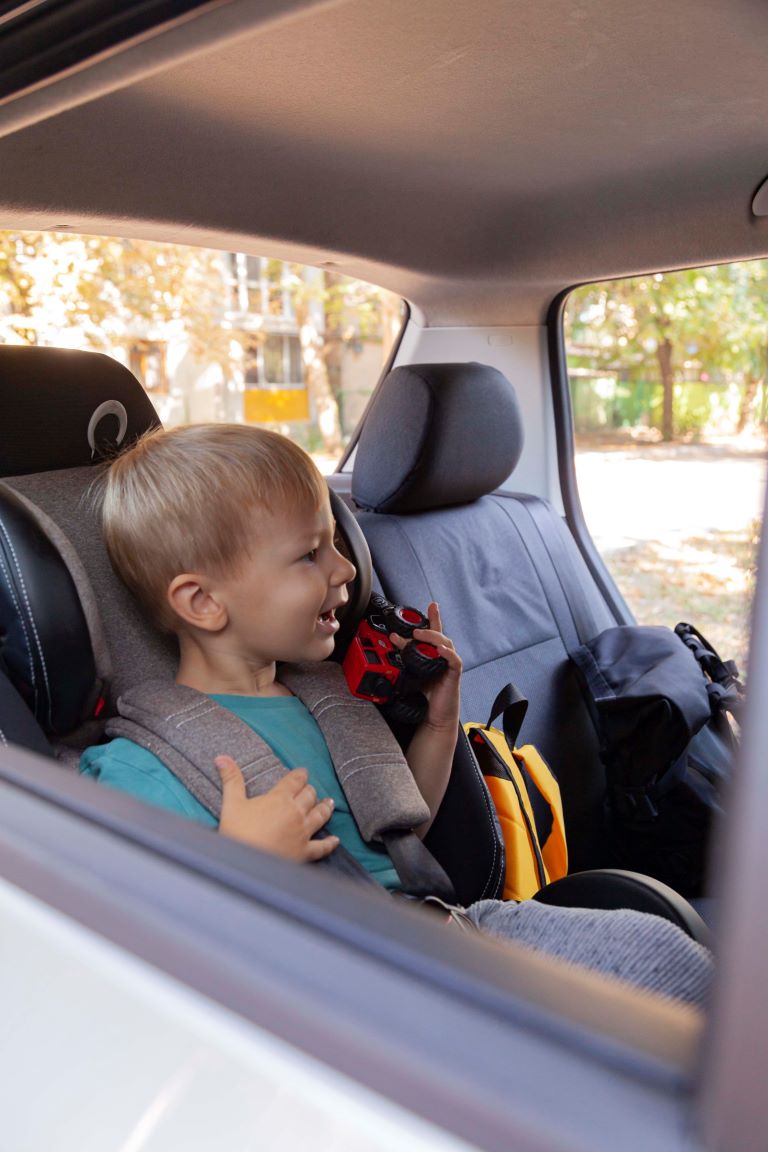 Carrello's Space ride, or How the kid made friends with the car seat 1